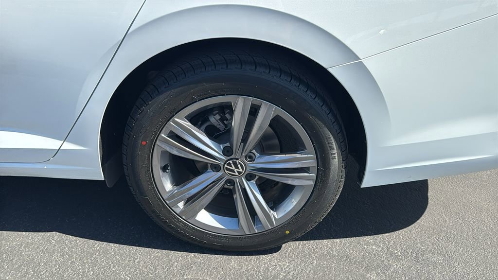 Used 2023 Volkswagen Jetta SE FWD image 8