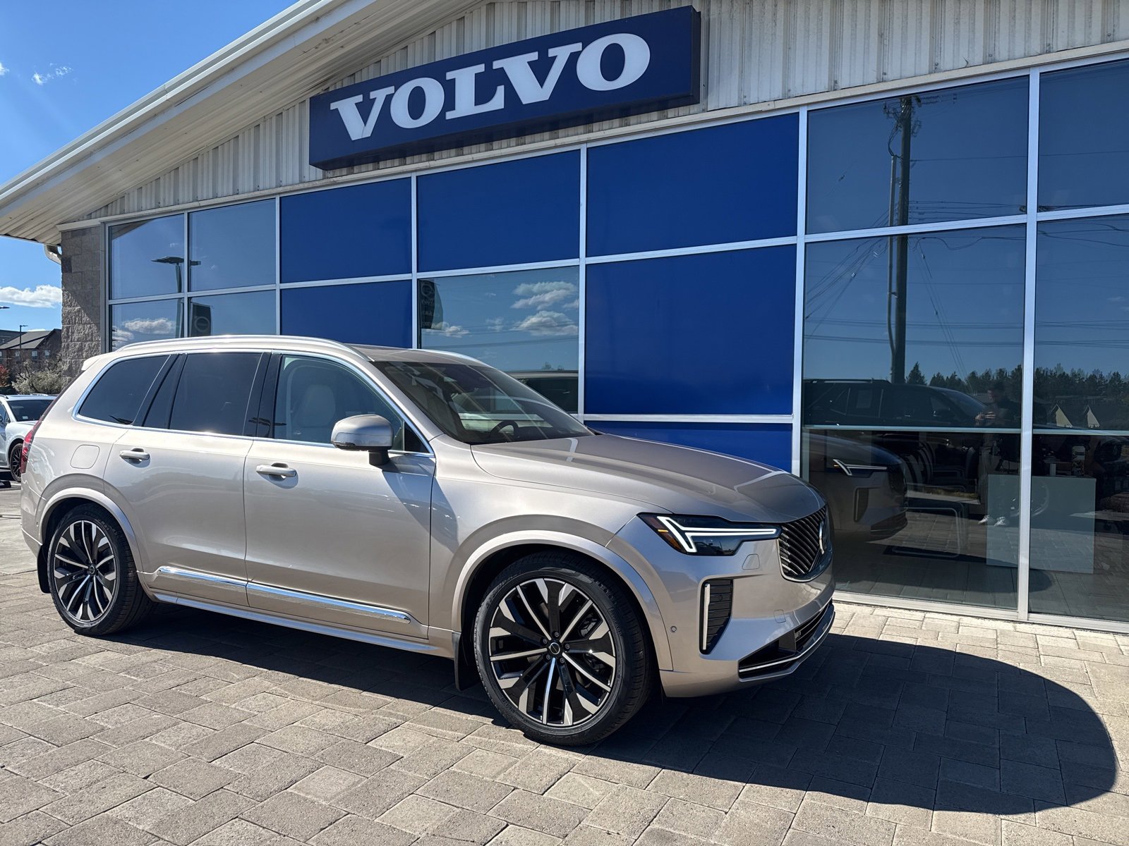 New 2026 Volvo XC90 T8 Ultra video 1