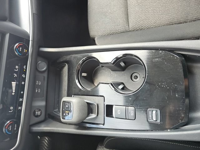 Used 2025 Nissan Rogue SV FWD image 40