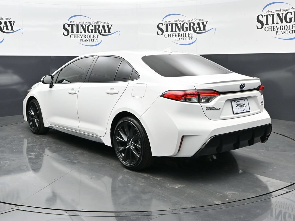 Used 2025 Toyota Corolla SE FWD image 5