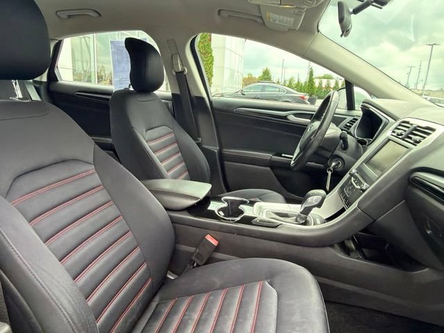 Used 2014 Ford Fusion SE FWD image 27