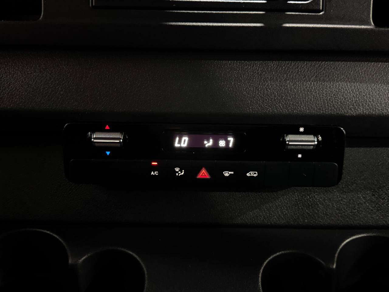 Used 2025 Mercedes-Benz Sprinter 2500 image 19