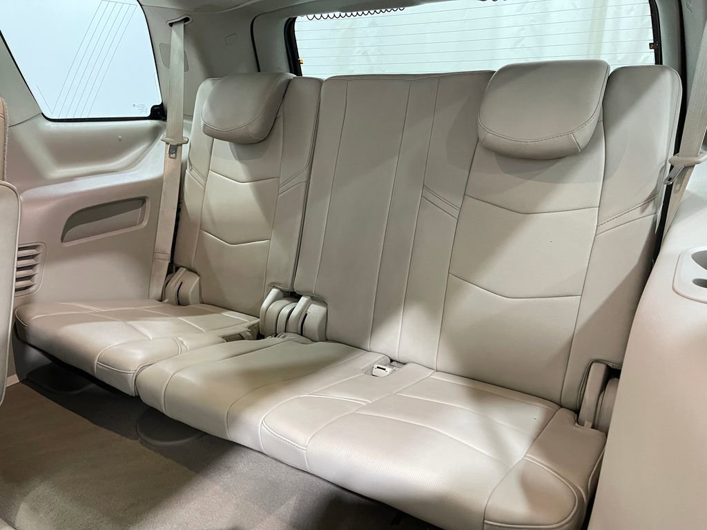 Used 2016 Cadillac Escalade Luxury image 33