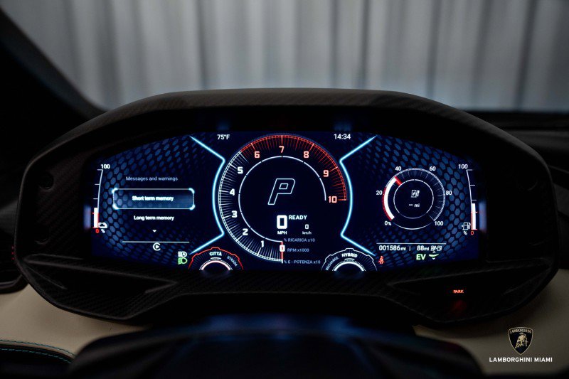 Used 2025 Lamborghini Revuelto image 58