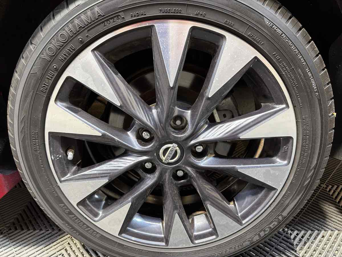 Used 2016 Nissan Sentra SR w/ Driver's Assist Package FWD image 31
