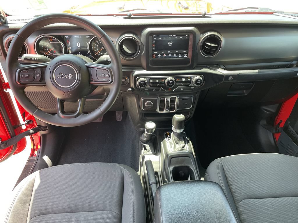 Used 2023 Jeep Gladiator Sport AWD/4WD image 15