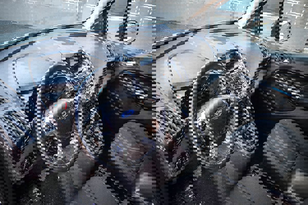 Used 2014 Ford Transit Connect XLT image 9