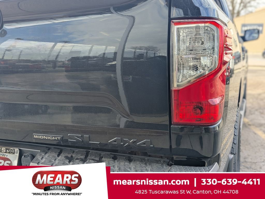 Used 2019 Nissan Titan SL w/ Midnight Edition image 8
