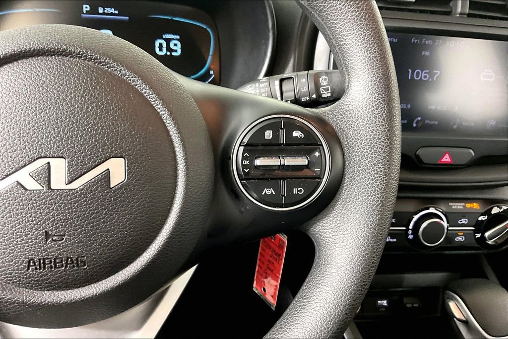 Used 2023 Kia Soul LX w/ LX Technology Package image 12