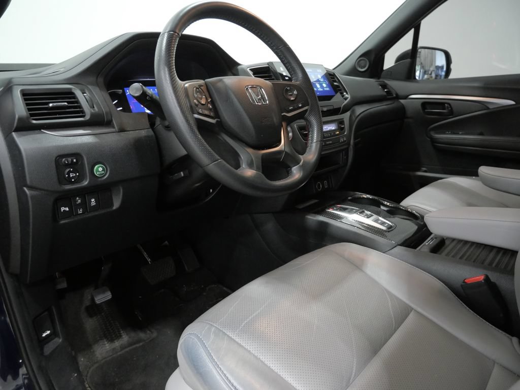Used 2023 Honda Passport EX-L image 10