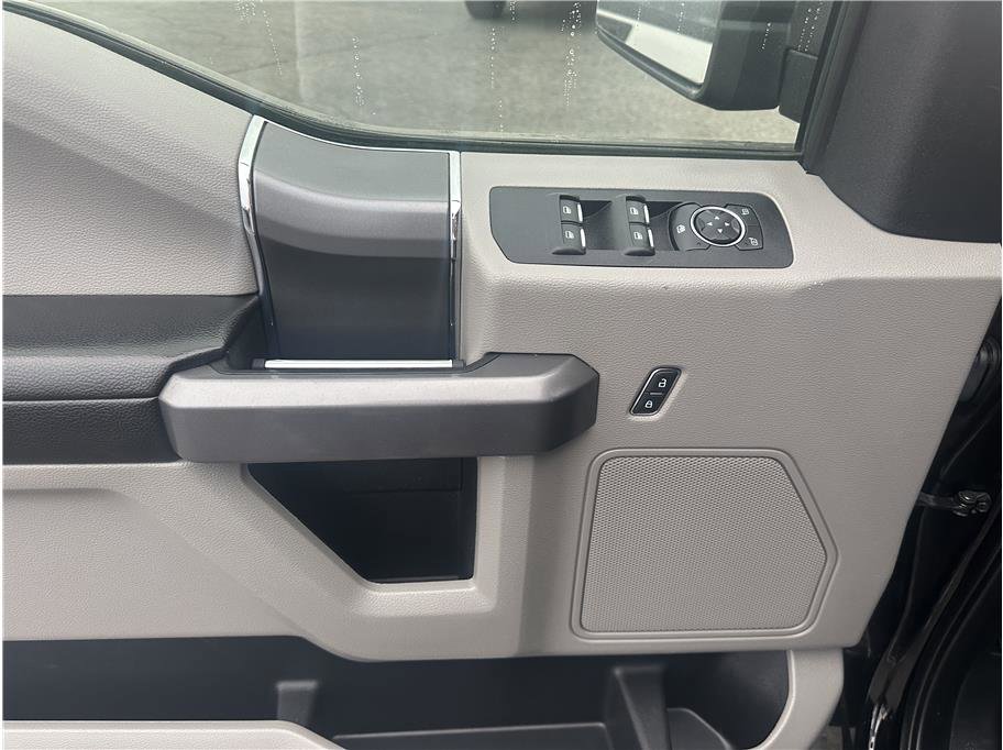 Used 2019 Ford F150 XLT w/ Equipment Group 302A Luxury AWD/4WD image 9
