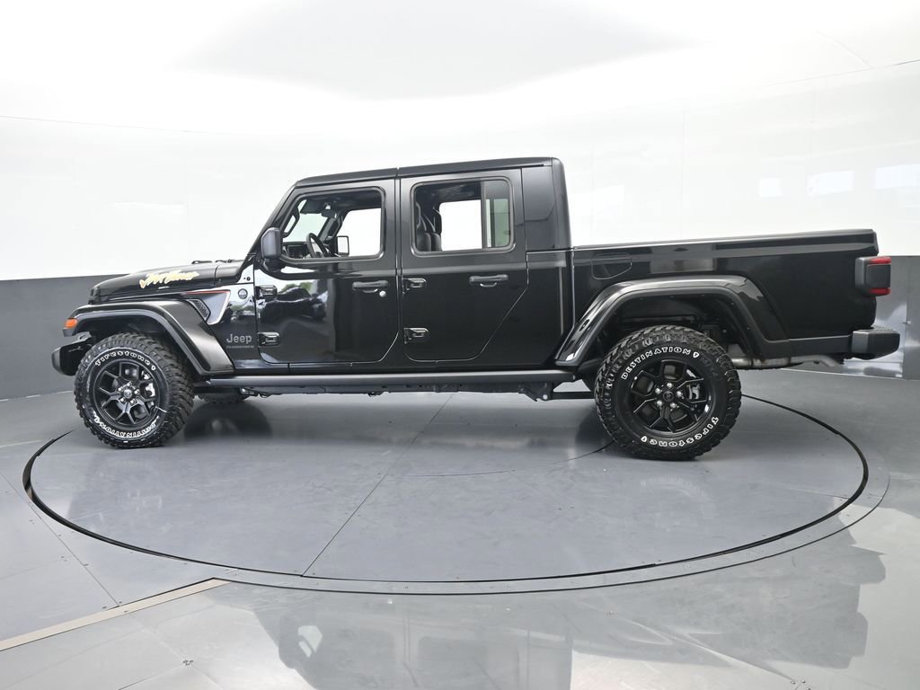 Used 2024 Jeep Gladiator Sport AWD/4WD image 3