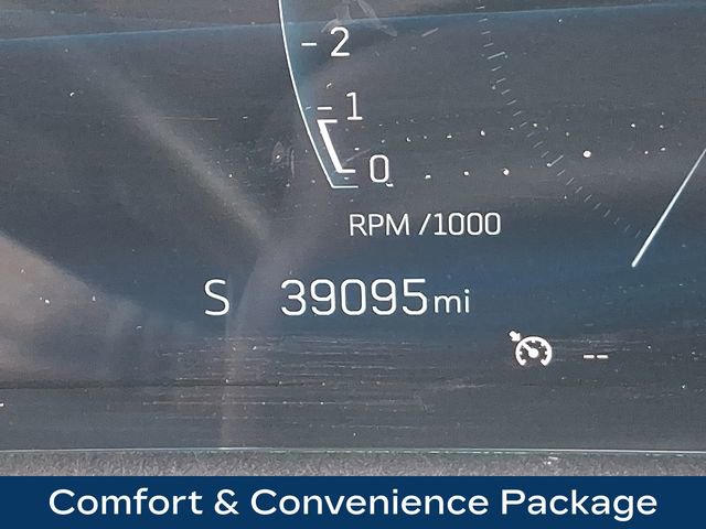 Used 2024 Cadillac XT4 Sport AWD/4WD image 6