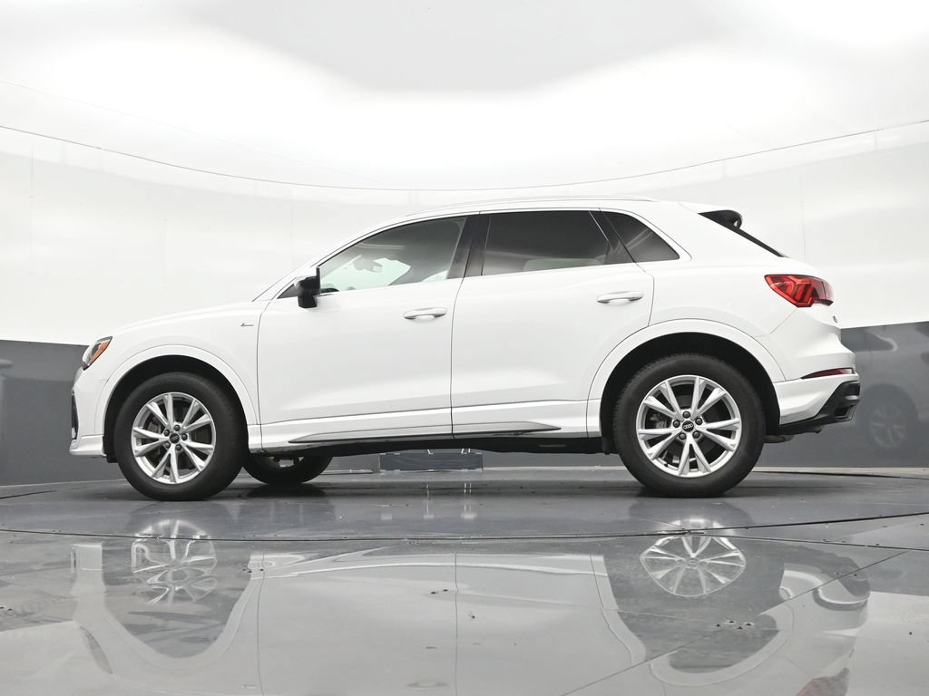 Used 2021 Audi Q3 2.0T Premium w/ Convenience Package AWD/4WD image 24