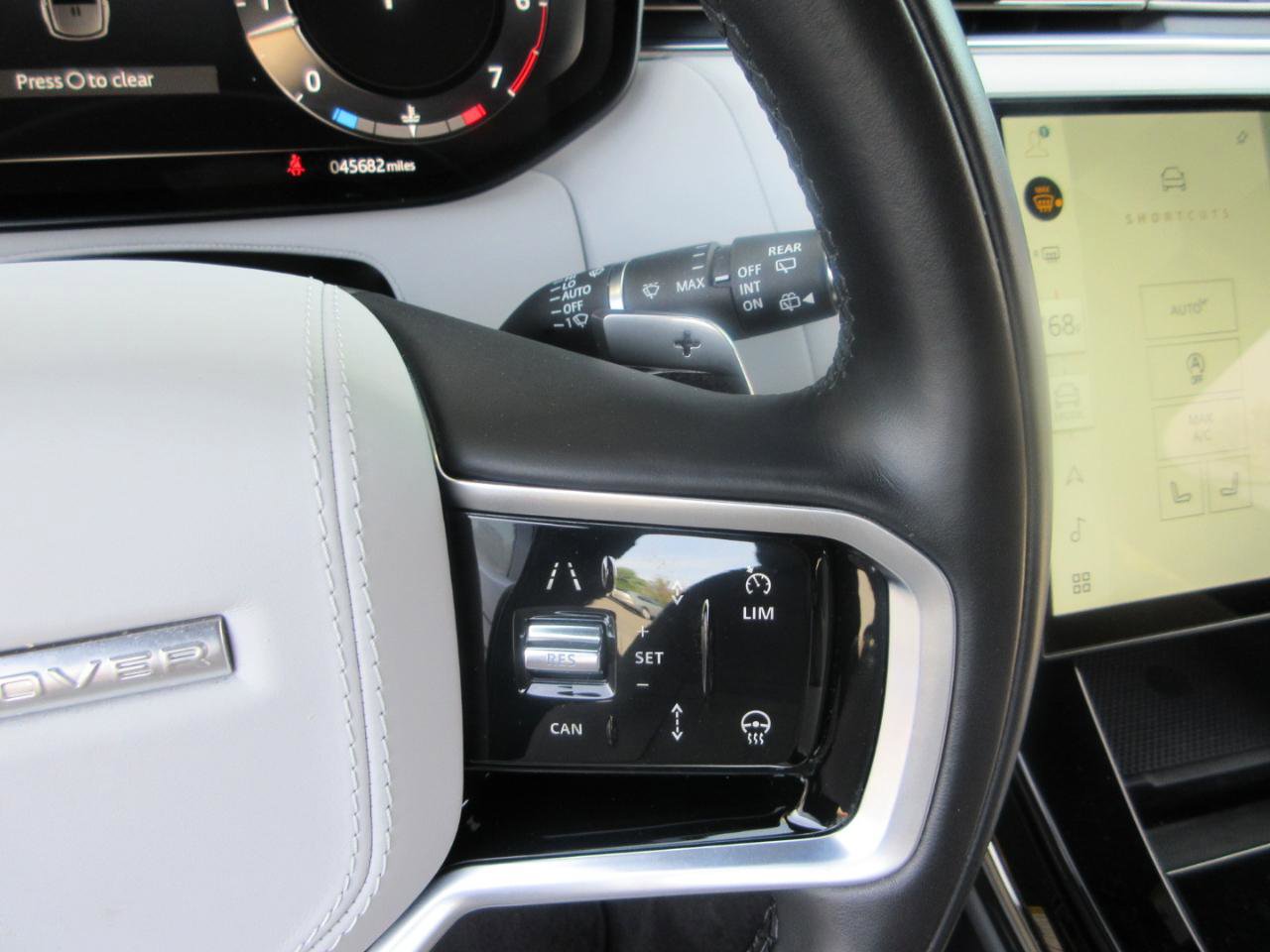 Used 2024 Land Rover Range Rover Sport SE image 50