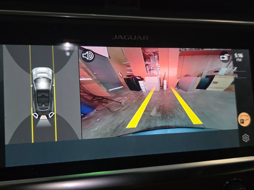 Certified 2024 Jaguar I-PACE R-Dynamic HSE AWD/4WD image 10