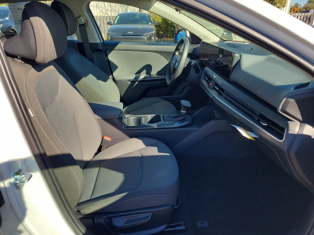 New 2026 Kia K4 FWD image 7
