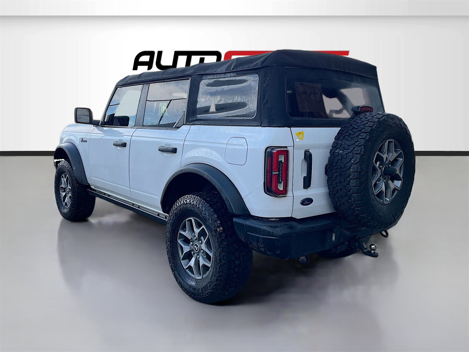 Used 2022 Ford Bronco Badlands image 5