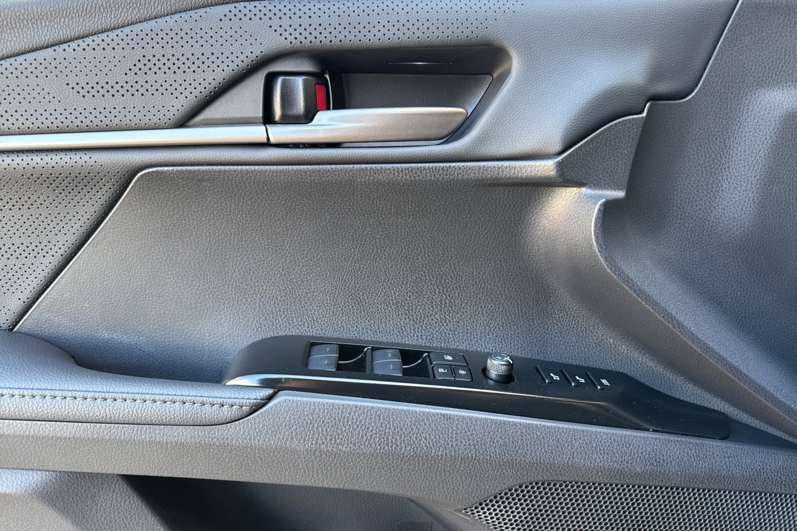 New 2026 Toyota Camry XSE AWD/4WD image 10