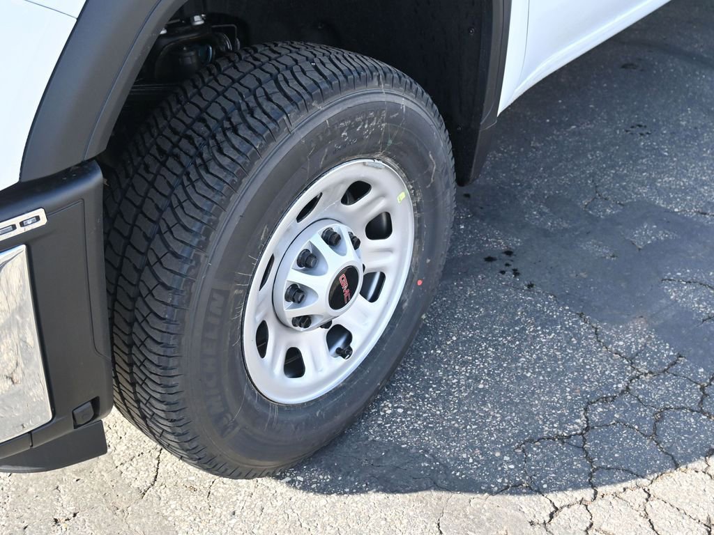 New 2026 GMC Sierra 3500 Pro image 12