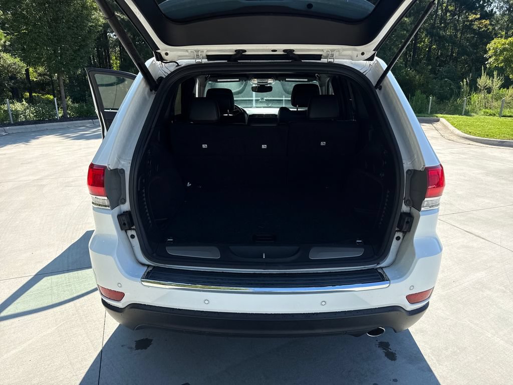 Used 2018 Jeep Grand Cherokee Limited RWD image 32
