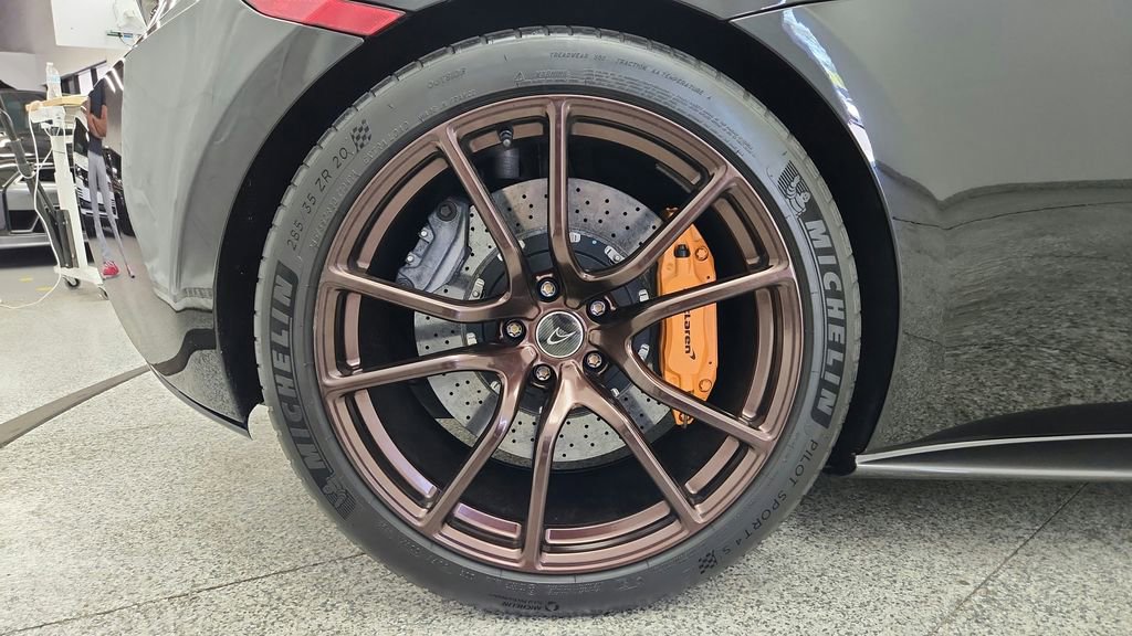 Used 2016 McLaren 570S Coupe RWD image 36