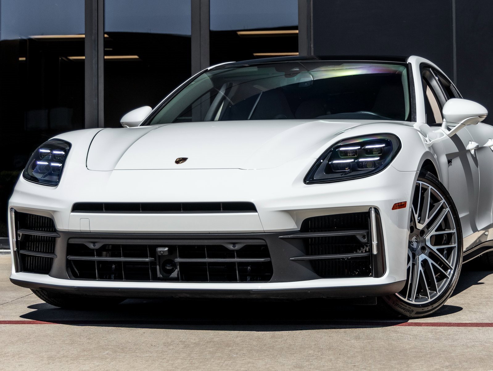 Certified 2025 Porsche Panamera 4 image 7