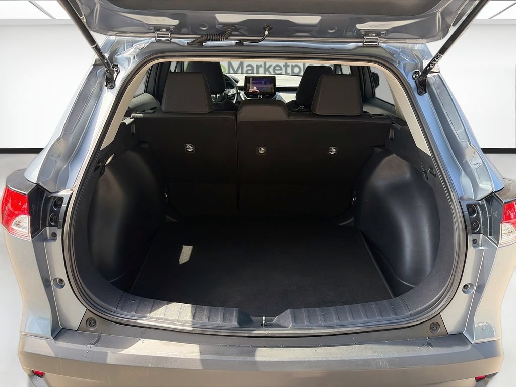 Used 2024 Toyota Corolla Cross LE FWD image 25