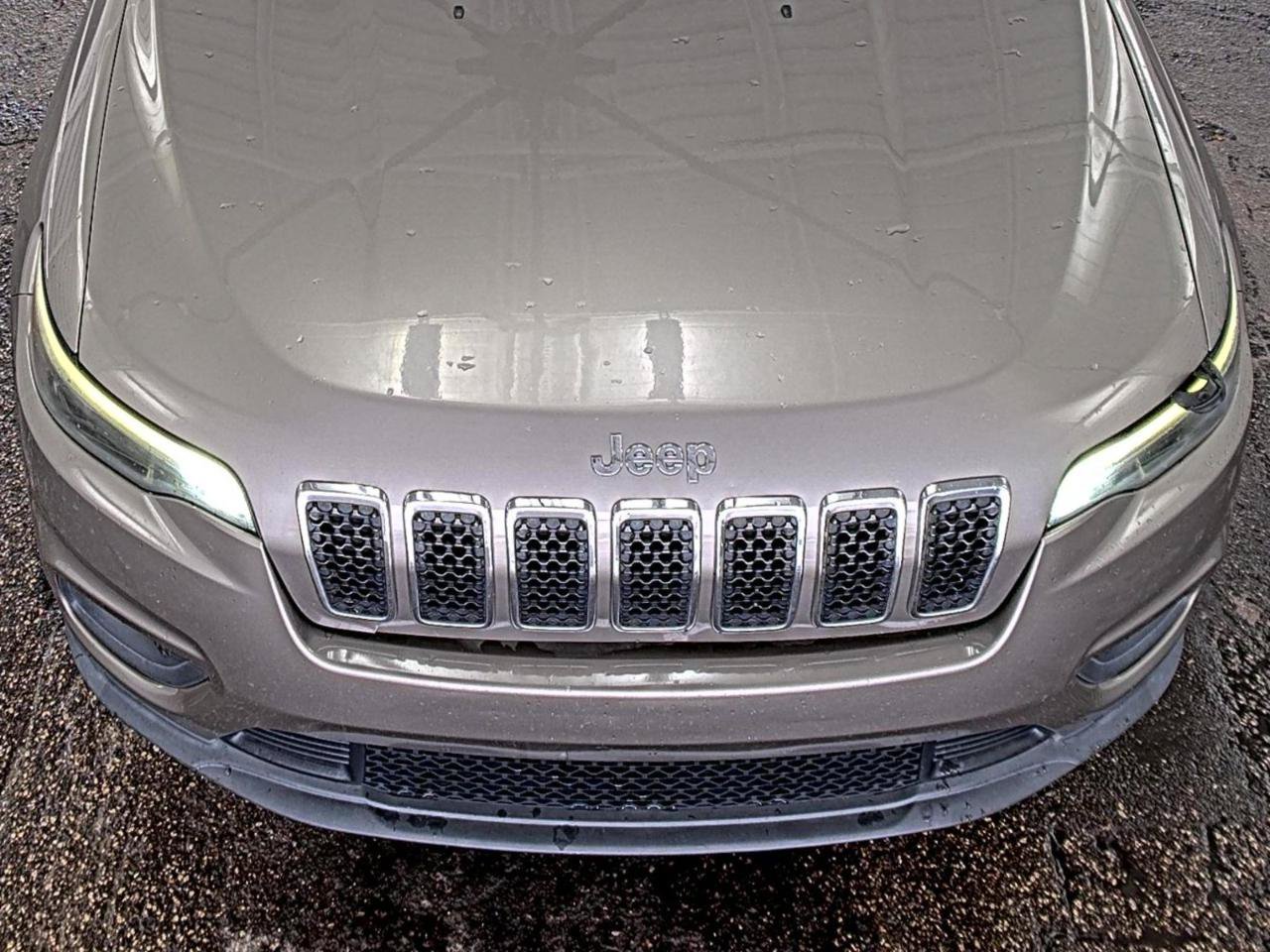 Used 2019 Jeep Cherokee Latitude w/ Popular Appearance Group FWD image 7