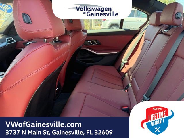 Used 2025 BMW 330i Sedan w/ Convenience Package image 11
