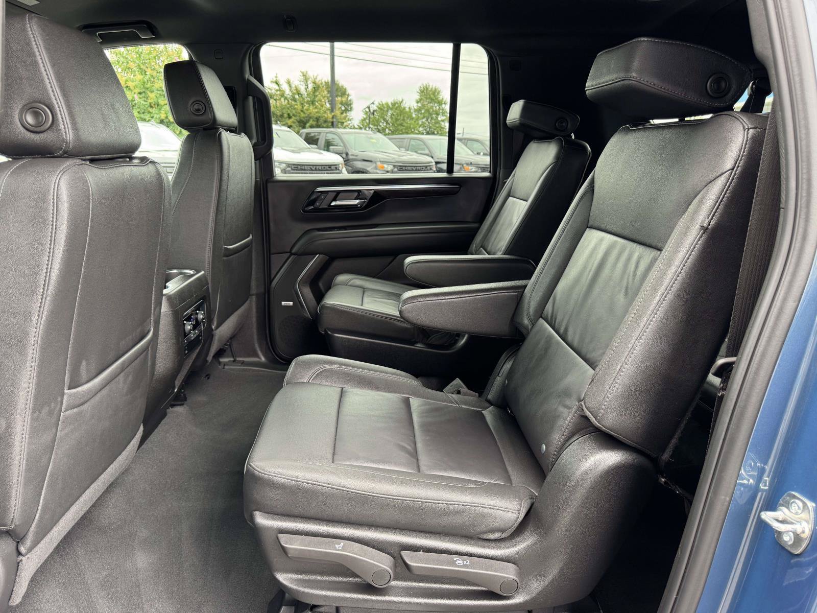 Used 2026 Chevrolet Suburban LT w/ Comfort Package AWD/4WD image 26