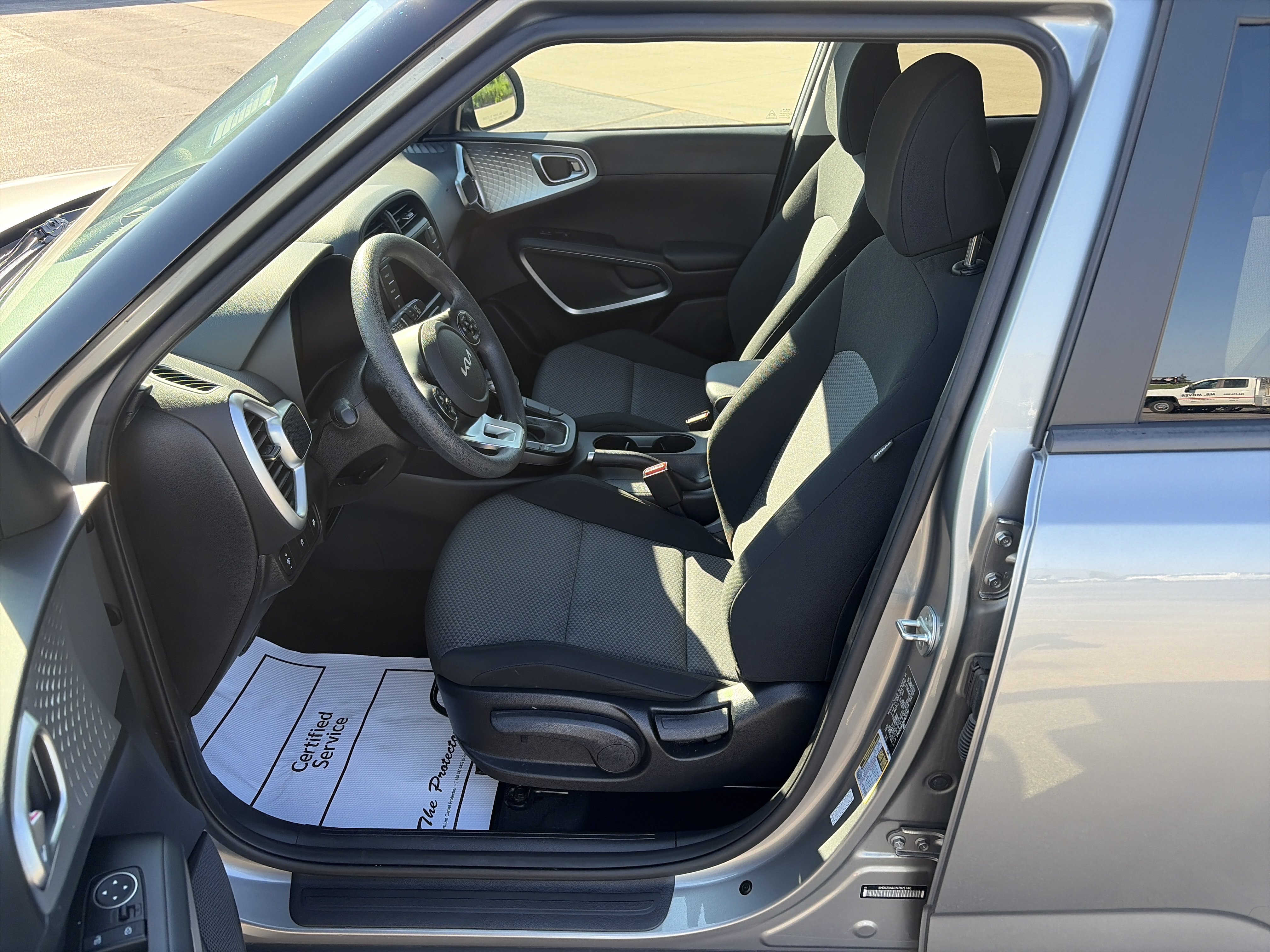Used 2022 Kia Soul LX FWD image 9