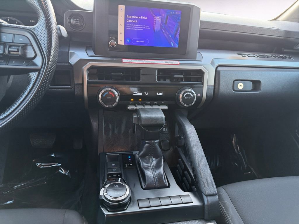 Used 2025 Toyota Tacoma Limited image 11