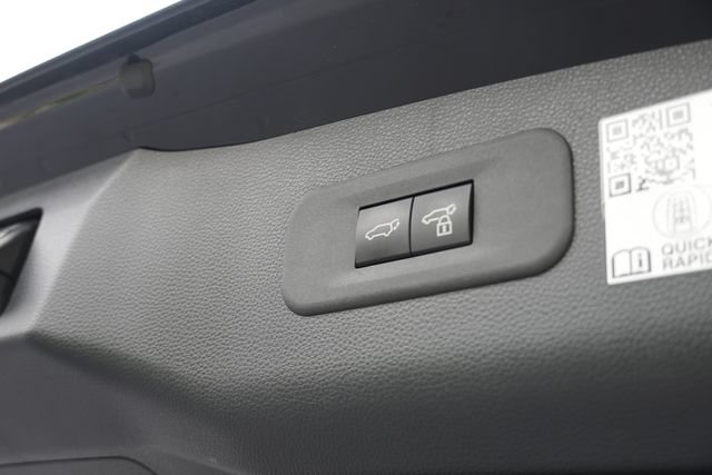 Used 2025 Toyota Crown Signia AWD/4WD image 14