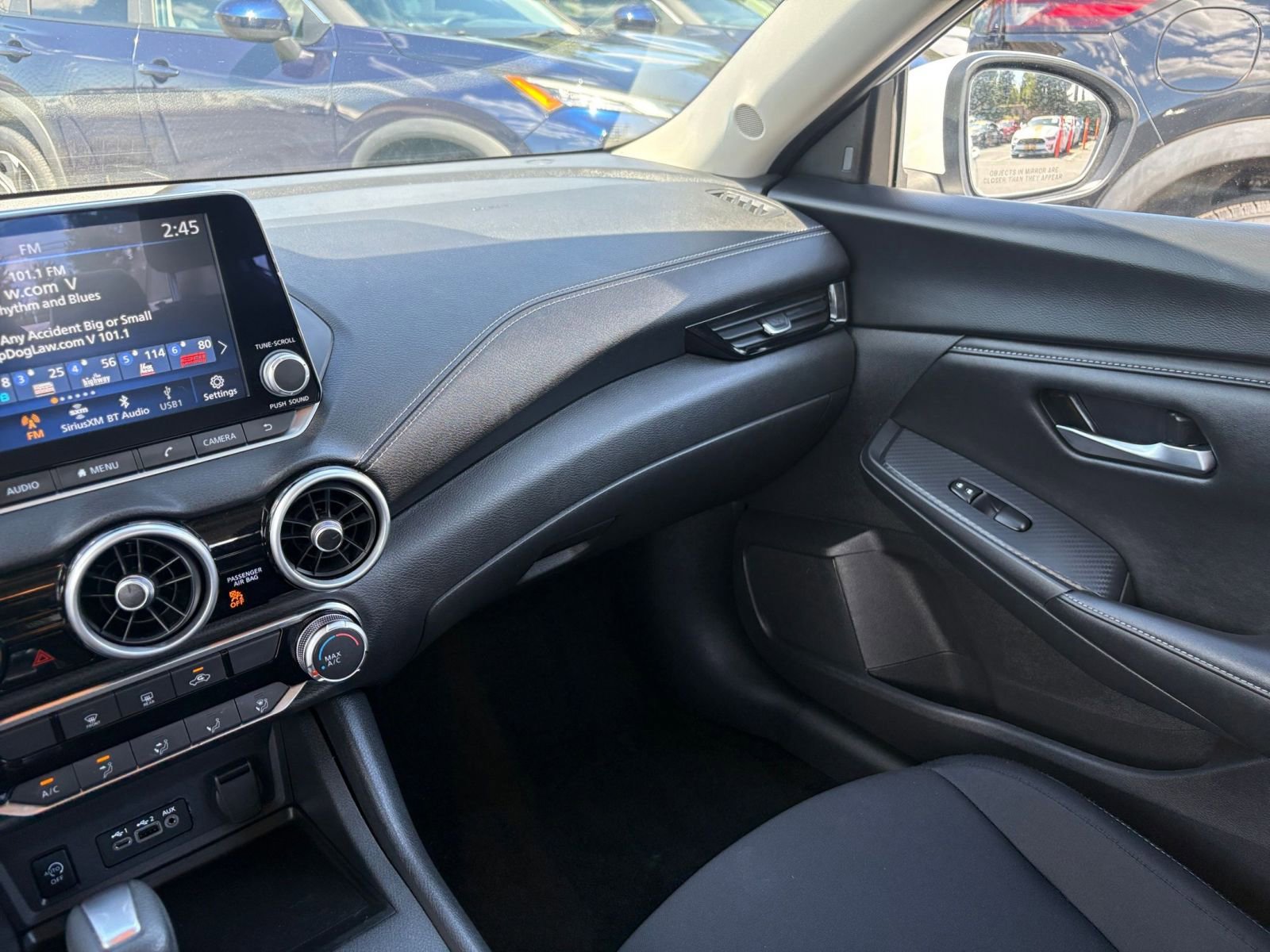Used 2025 Nissan Sentra SV FWD image 33