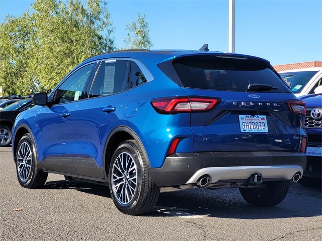 Used 2023 Ford Escape SE w/ Class II Trailer Tow Package image 8