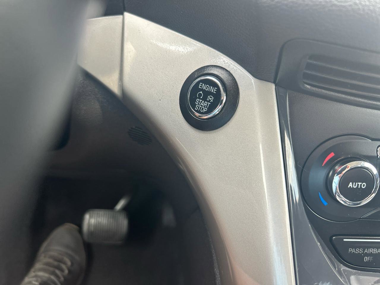 Used 2013 Ford C-MAX Energi SEL image 16