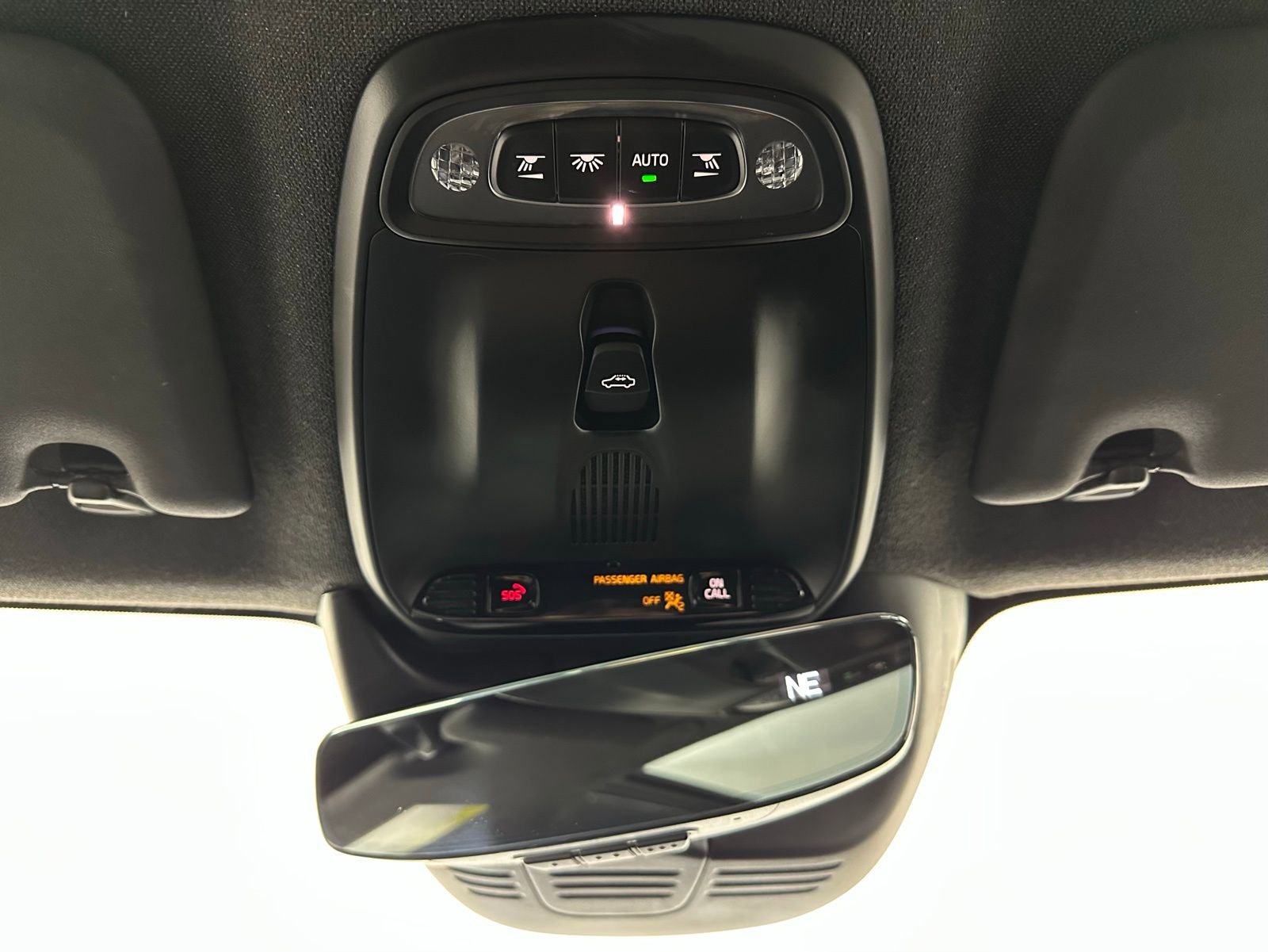 Used 2019 Volvo XC40 T5 R-Design image 35