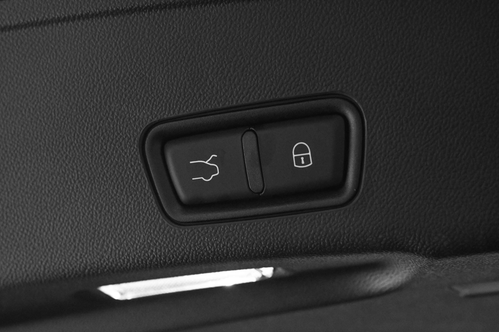 New 2025 Maserati Grecale Trofeo image 8