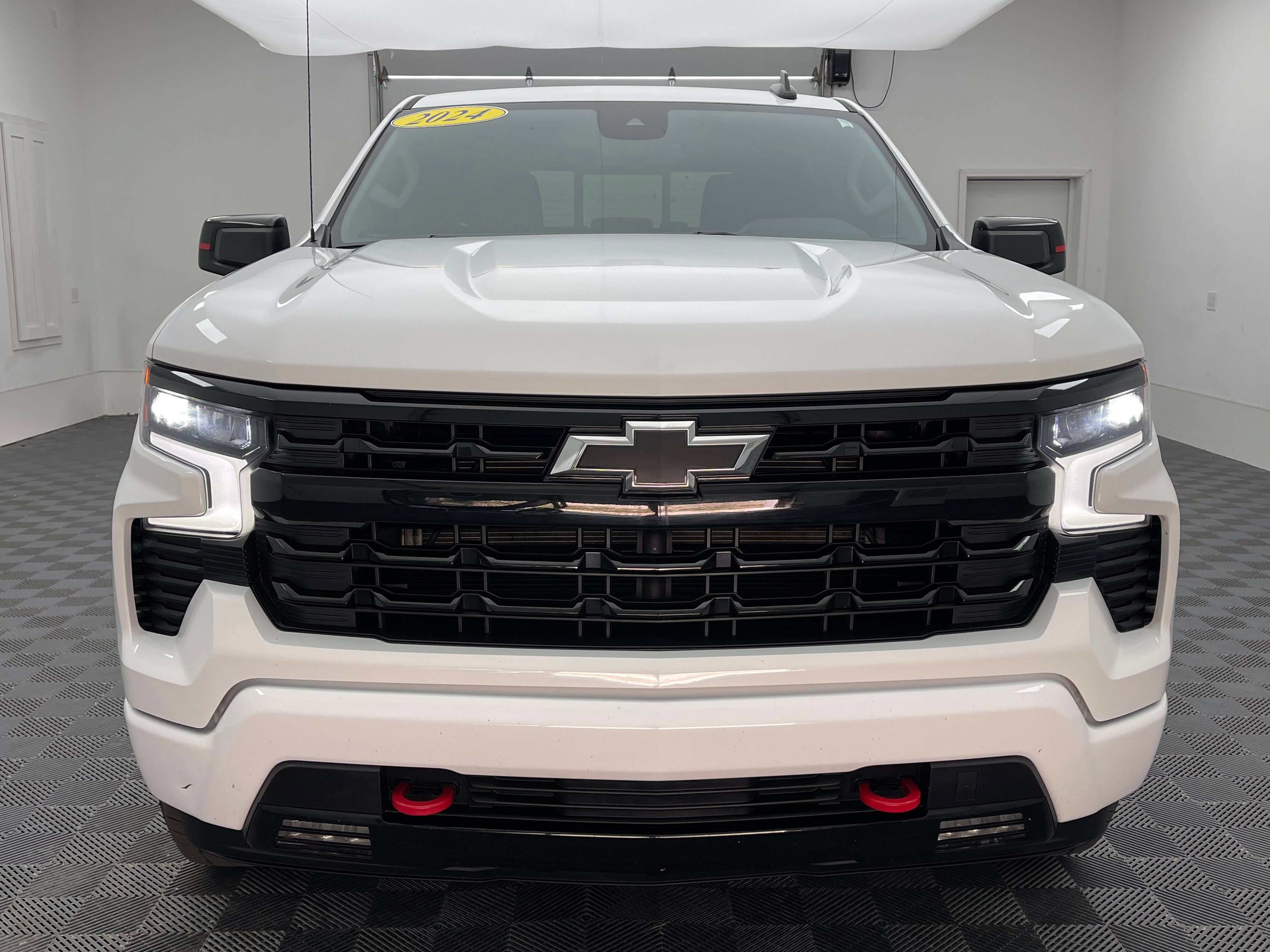 Used 2024 Chevrolet Silverado 1500 RST w/ Redline Edition AWD/4WD image 12