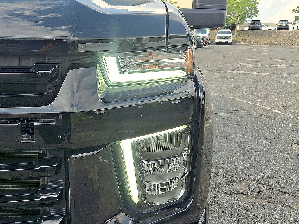 Used 2022 Chevrolet Silverado 2500 LT w/ Midnight Edition AWD/4WD image 34
