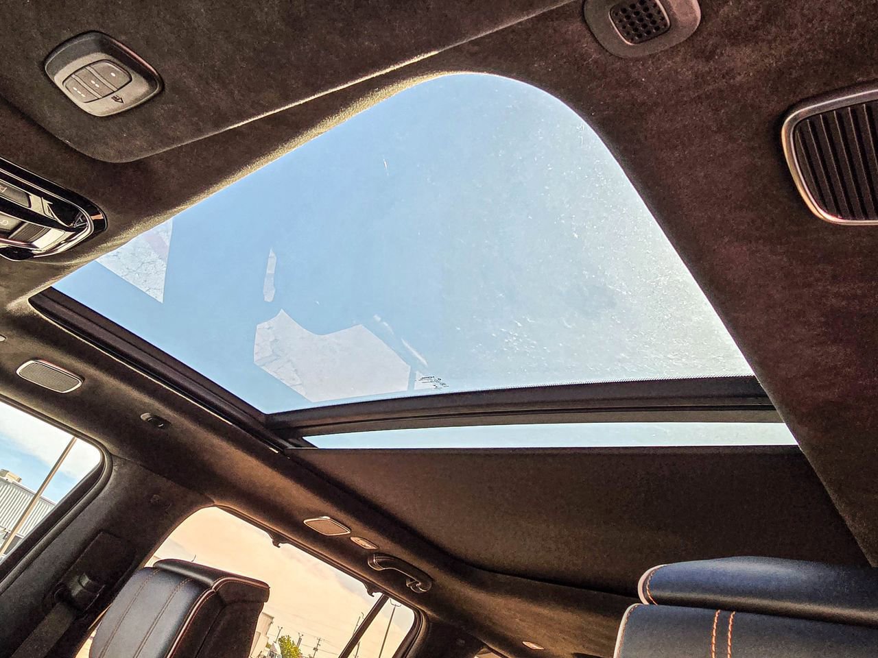 Used 2022 Jeep Grand Wagoneer Series III AWD/4WD image 33