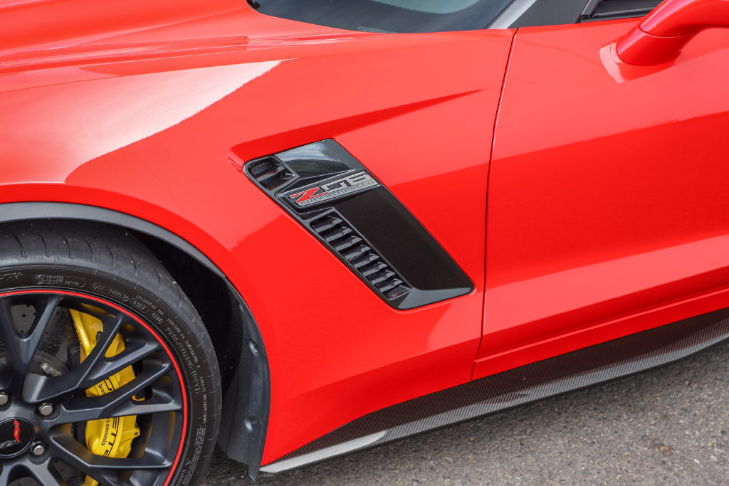 Used 2017 Chevrolet Corvette Z06 w/ Z07 Performance Package RWD image 47