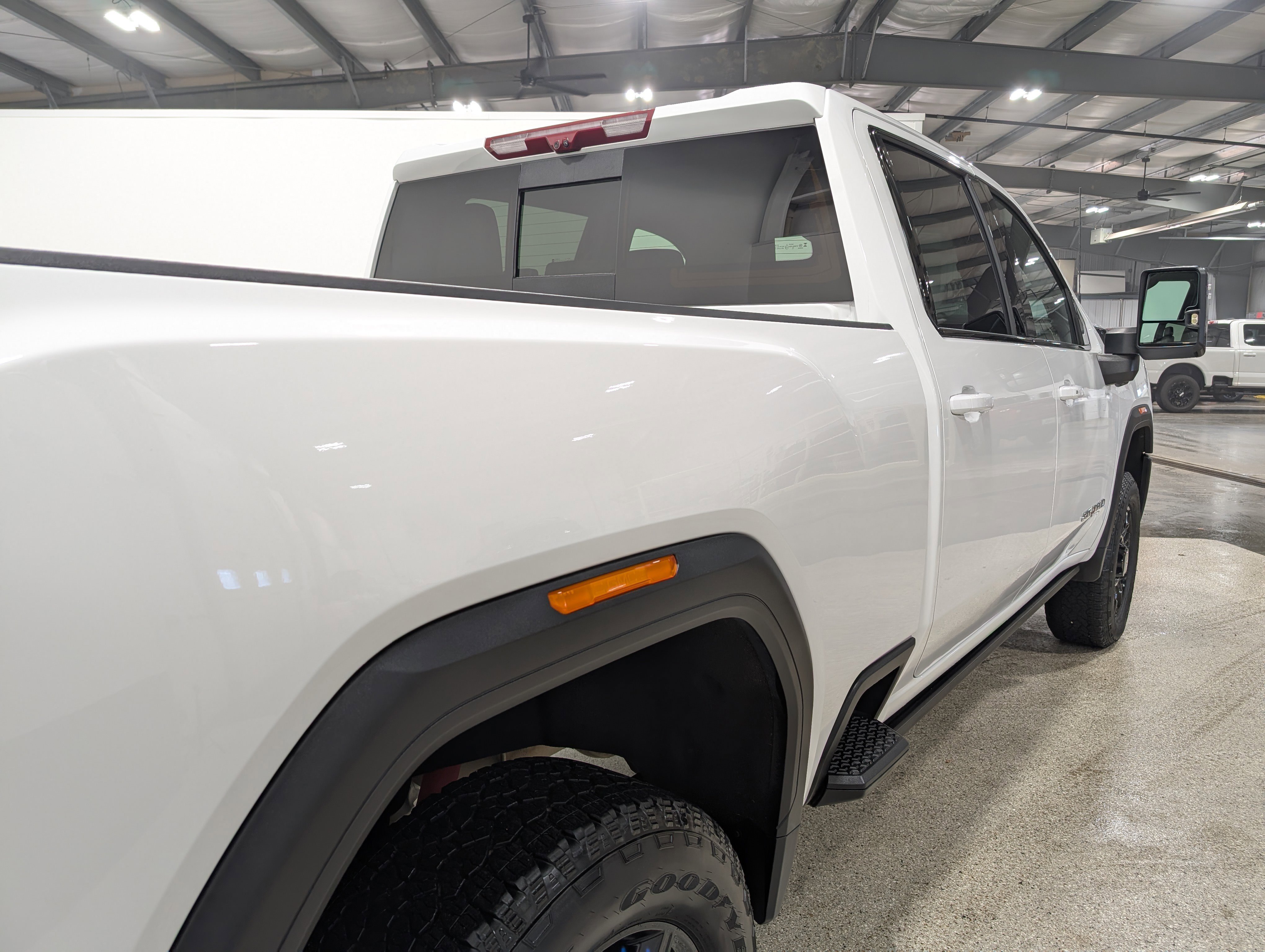 Used 2025 GMC Sierra 2500 AT4 w/ AT4 Premium Plus Package image 3