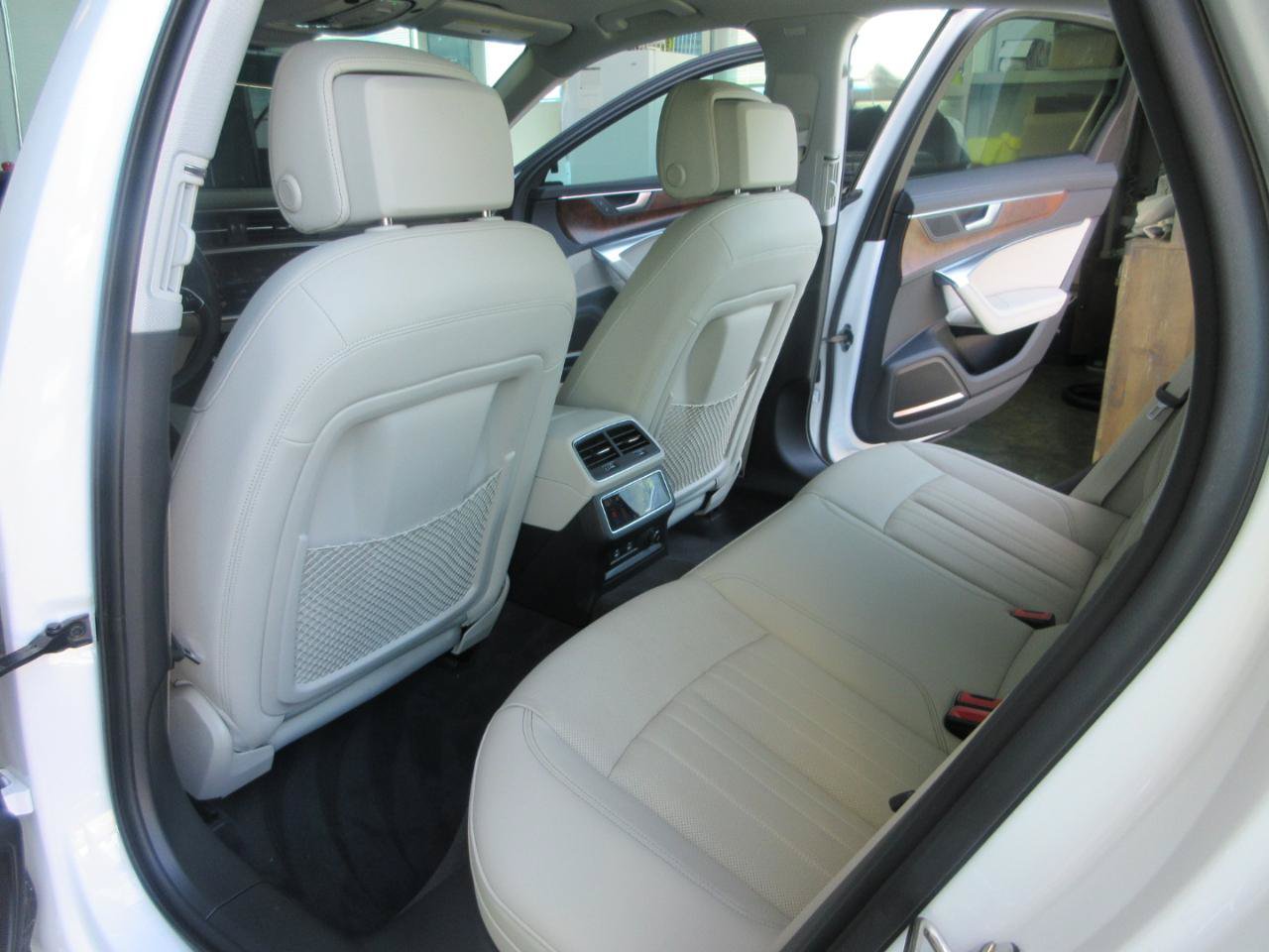 Used 2023 Audi A6 Premium Plus w/ Premium Plus Package AWD/4WD image 40