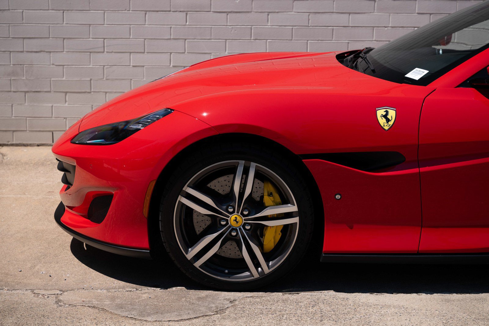 Used 2019 Ferrari Portofino RWD image 18