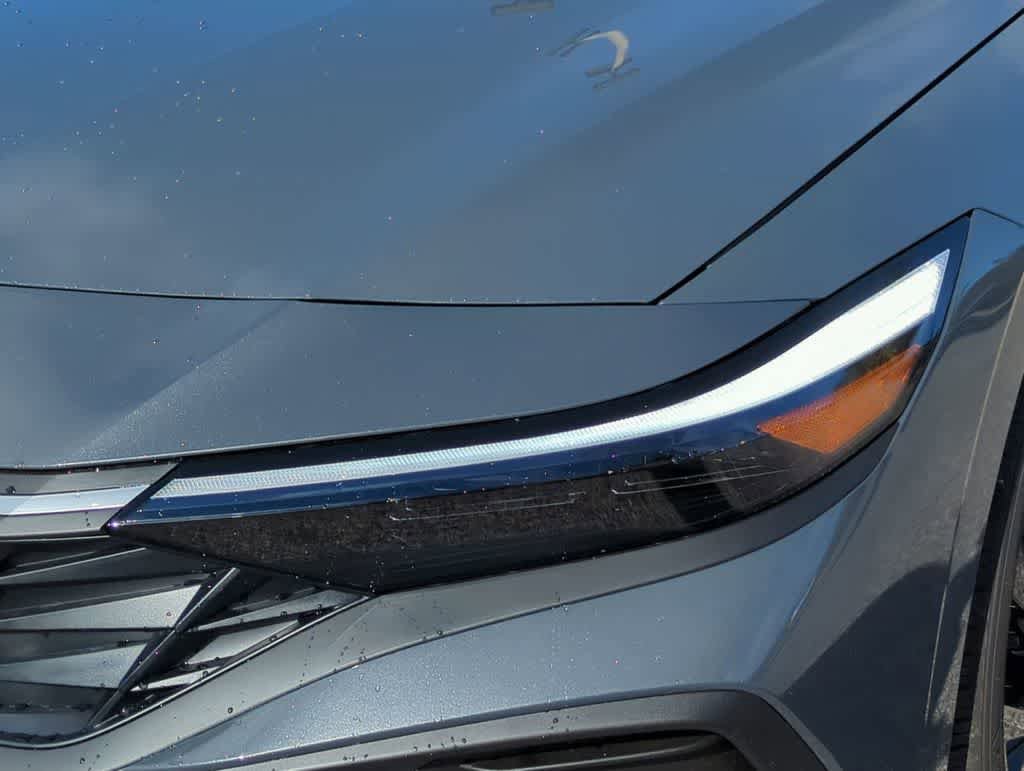 New 2026 Hyundai Elantra Sport FWD image 11