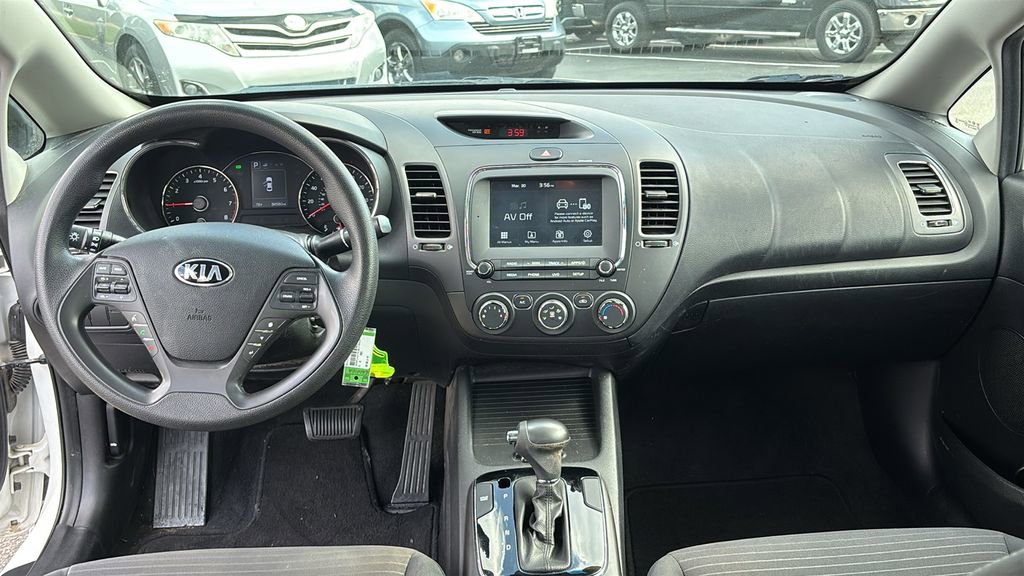 Used 2018 Kia Forte LX w/ LX Popular Package image 12