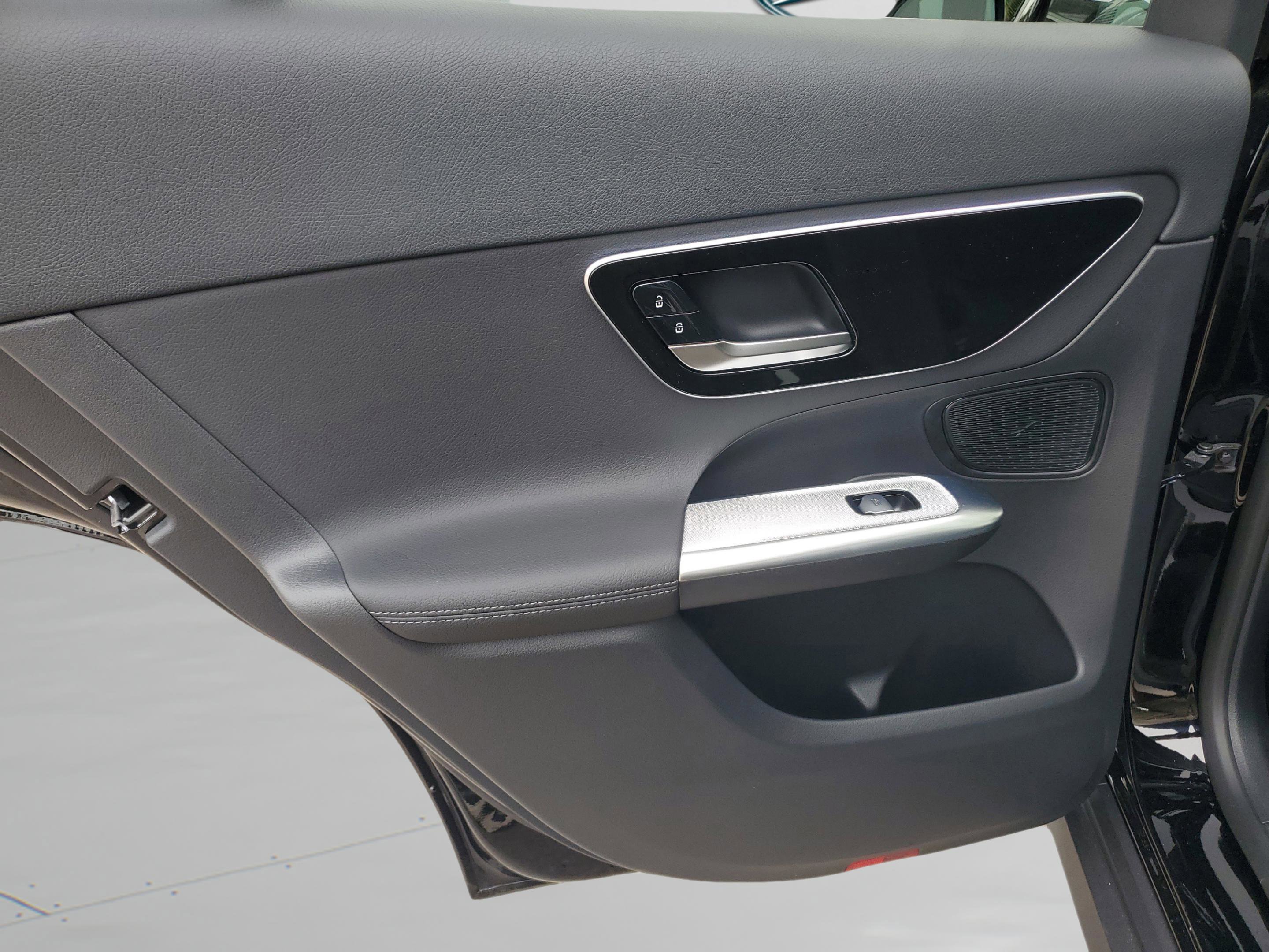 Certified 2026 Mercedes-Benz GLC 300 4MATIC image 31