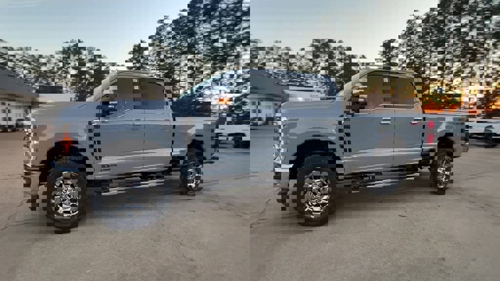 New 2026 Ford F250 Lariat w/ Lariat Premium Package image 3